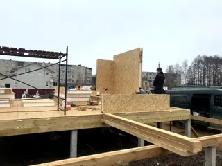 Haus nach Projekt „Mistika - K2.8“, Strunino: Wandmontage