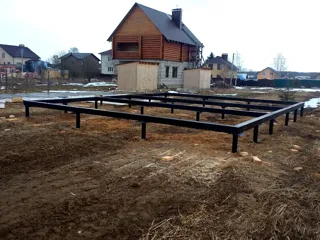 House based on the “Votchina” design, Gubachevo village: foundation and sill strapping