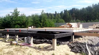 Özel projeye göre ev, Nijniy Novgorod bölgesi: temel ve alt bağlama kirişi