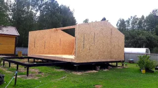 Haus nach individuellem Entwurf, Gartengemeinschaft SNT „Sarja“: Wandmontage