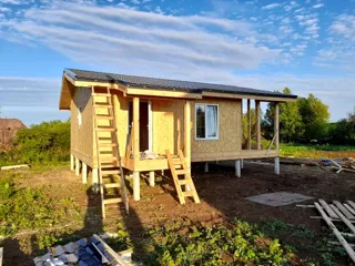 Haus 70 m², individuelles Projekt, SNT „Priosjornyj“: Terrasse und Eingangstreppe