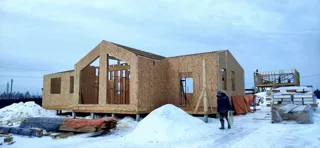 House based on the “Arizona mini” design, Belyanitsy village: wall assembly