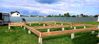 Haus nach Projekt „Sefir“, Kineshma: Fundament und Grundrahmen