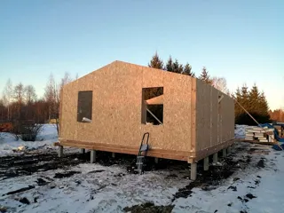 Haus 65,4 m² nach individuellem Projekt, Dorf Striznevo: Wandmontage