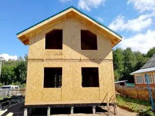 Haus nach Projekt „Dorofejewo“, Navoloki: Dach