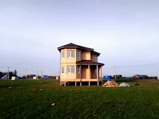Banja, Projekt „Florida“, Dorf Balabanovo: fertiges Haus