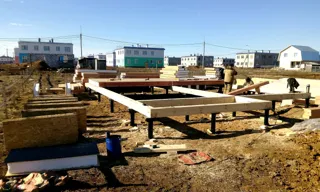 Haus nach Projekt „Gamma“, Kostroma: Fundament und Grundrahmen