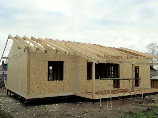 Haus nach Projekt „Korsika“, Gebiet Iwanowo: Wandmontage