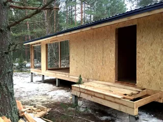 “Barnhouse 110” projesine göre ev, Vidogoshchi köyü: duvar montajı