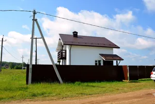Haus nach Projekt „Fantasija“, Siedlung Plotina: Fassadenverkleidung