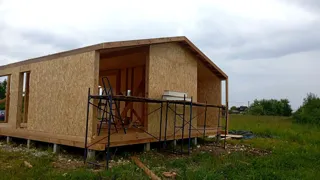 “Barnhouse 76” projesine göre ev, Kostroma bölgesi: duvar montajı