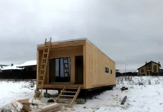 “Ochag” projesine göre ev, Sokolovo köyü: duvar montajı