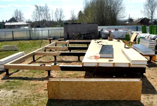 Haus nach Projekt „Ermak“, Dorf Vasilevo: Fundament und Grundrahmen