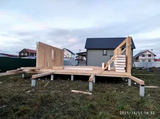 “Barnhouse 76.1” projeli ev, “Grafskaya Slavyanka” konut sitesi: duvar montajı