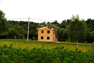 Haus nach Projekt „Musa“, Cottage-Siedlung „Schiwopisnyj bereg“: Wandmontage