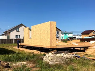 Custom-design house, Pervyy settlement: wall assembly