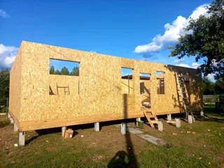 Haus 111 m², Projekt „Wiktorija“, SNT „Isanino“: Wandmontage