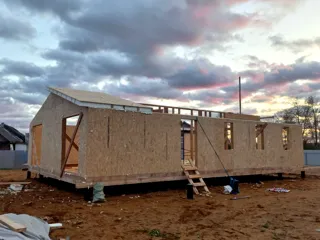 House based on the “Barnhouse 110” design, Rybinsk: wall assembly