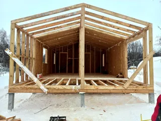 Haus nach Projekt „Barnhouse 45“, SNT „Fortschritt“: Wandmontage