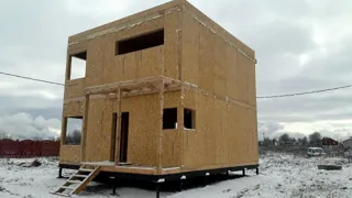 Haus nach Projekt „Stil 108“, Siedlung Yaroslavka: Wandmontage
