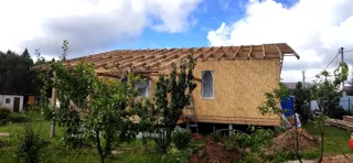 Haus nach individuellem Entwurf, Dorf Kudrino: Dach