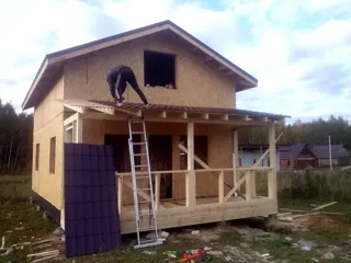 Haus nach Projekt „Ermak“, Siedlung Kuzmishchi: Obergeschoss und Dachgeschoss