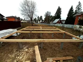 Haus 142 m², individuelles Projekt, Siedlung „Fontainebleau“: Fundament und Bodenrahmen