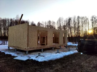 Haus nach Projekt „Mistika - S2.5“, Dorf Velisovo: Wandmontage