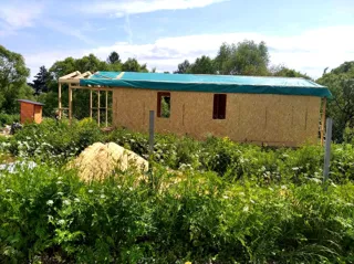 Haus nach Projekt „Barnhouse 33“, Dorf Seltso: Wandmontage