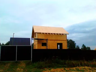 Haus nach Projekt „Amelija“, Dorf Gavshino: Obergeschoss und Dachgeschoss