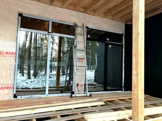 “Mistika - E2.8” projeli ev, Vorobi köyü: pencereler ve kapılar