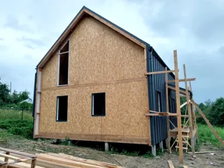 Haus nach individuellem Projekt, Gebiet Kostroma: Fassadenverkleidung