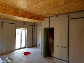 Haus, Projekt „Mistika - E2.8“, Dorf Novoe: Innenarbeiten