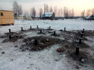 House based on the “Avdeevo” design, Molodtsovo settlement: foundation and sill strapping