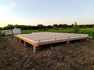 Özel projeye göre 54 m² ev, Zverintsy köyü: 0 kotunda SIP panel zemin