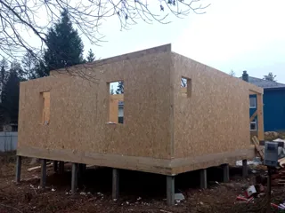 Haus 142 m², individuelles Projekt, Siedlung „Fontainebleau“: Wandmontage