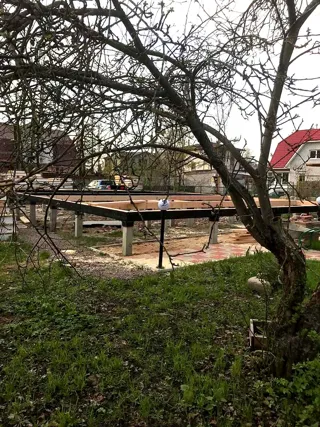 Haus nach individuellem Projekt, Otradnoe: Fundament und Grundrahmen