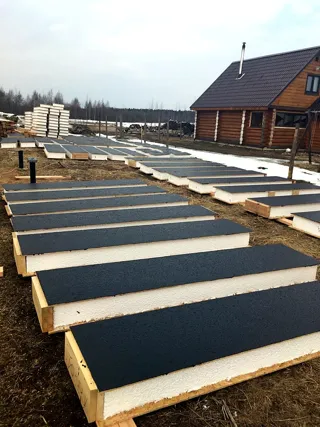 House based on the “Votchina” design, Gubachevo village: foundation and sill strapping