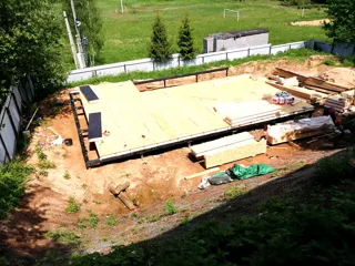 Haus nach Projekt „Mistika - E2.8“, Dorf Podolino: SIP-Boden auf Höhe 0