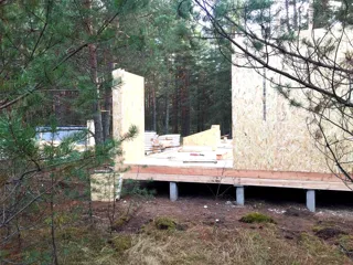 “Barnhouse 110” projesine göre ev, Vidogoshchi köyü: duvar montajı