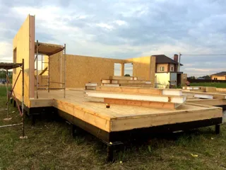 Haus nach Projekt „Florenz“, Chekhov: Wandmontage