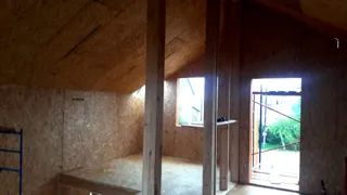Haus nach Projekt „Majak“, Dorf Verkhnee Myachkovo: Innenwände
