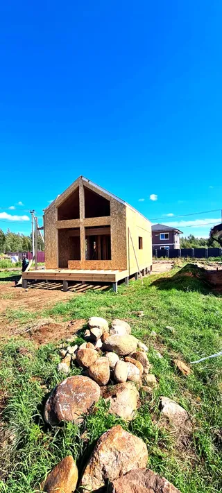 75 m² ev, “Barnhouse Otrazhenie” projesi, Beloostrov kasabası: duvar montajı