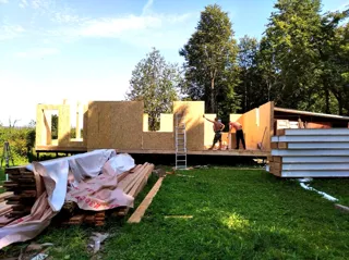 Haus nach individuellem Entwurf, Dorf Kuznetsovo: Wandmontage