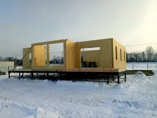 Haus nach individuellem Entwurf, Dorf Ivanovskoe: Wandmontage