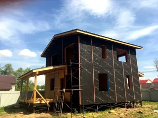Haus nach Projekt „Orléans“, Gebiet Moskau: Fassadenverkleidung