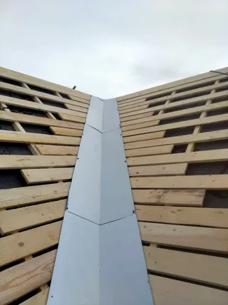 173 m² house built to a custom design, Rodniki: roofing