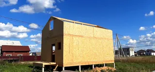 75 m² ev, “Barnhouse Otrazhenie” projesi, Beloostrov kasabası: duvar montajı