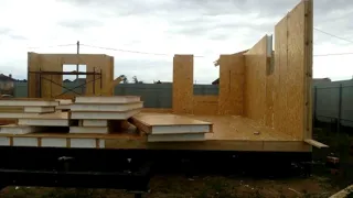 Custom-design house, Zhukovo village: wall assembly