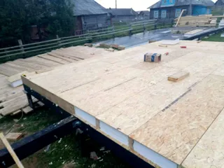 Custom-design house, Arkhangelsk Region: SIP panel floor at elevation 0